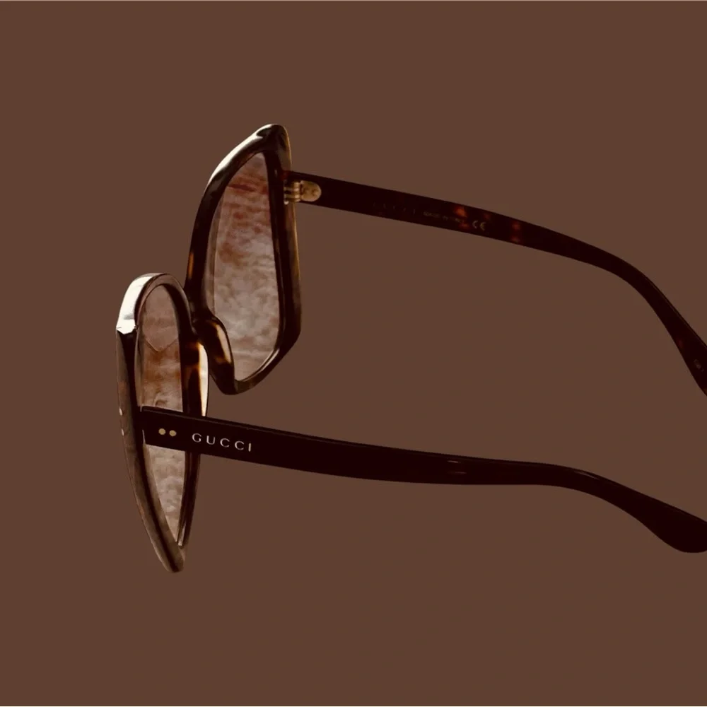 GUCCI Brown Gradient Turquoise-002 Butterfly Ladies Sunglasses | OS | Preowned - Picture 3 of 15